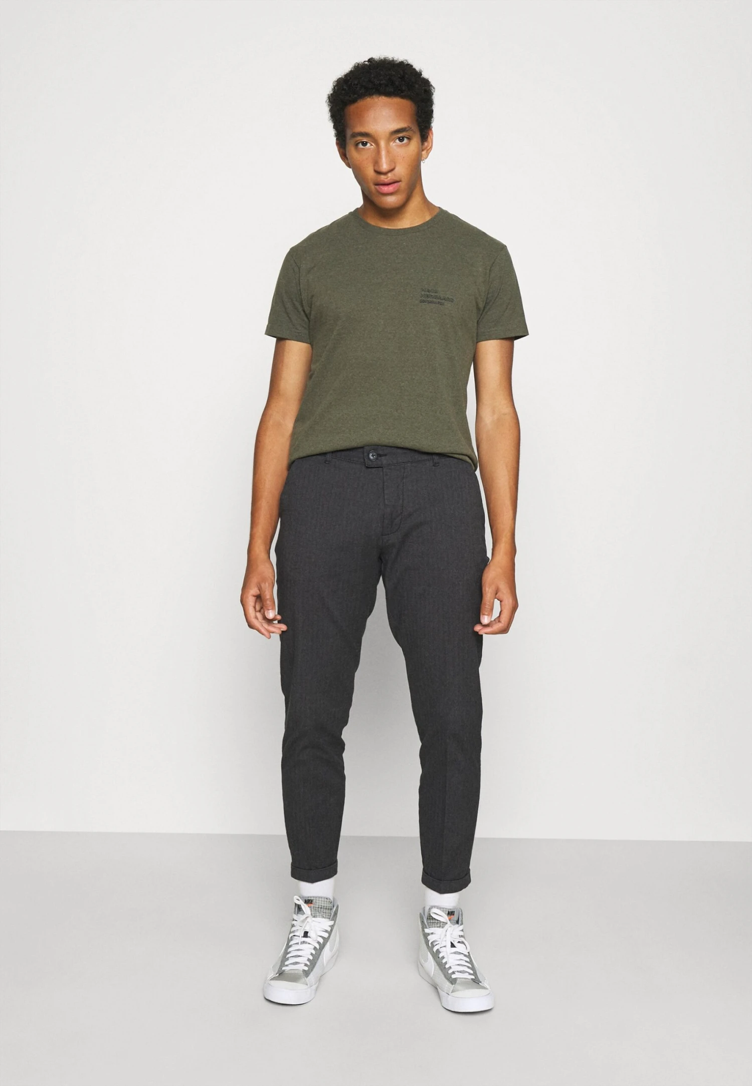 Redefined Rebel RrercanChinoBlack Herringbone Uomo Pantaloni R0622E00Y-C14 4 Redefined Rebel RrercanChinoBlack Herringbone Uomo Pantaloni R0622E00Y-C14 - immagine 2