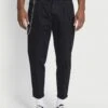 Redefined Rebel Lee Cropped PantsPantaloniBlack Uomo Pantaloni R0622E00V-Q11 1 Redefined Rebel Lee Cropped PantsPantaloniBlack Uomo Pantaloni R0622E00V-Q11 -Anna Field in Italia 311daff0b0864f1e86bc9c631acdb7cc
