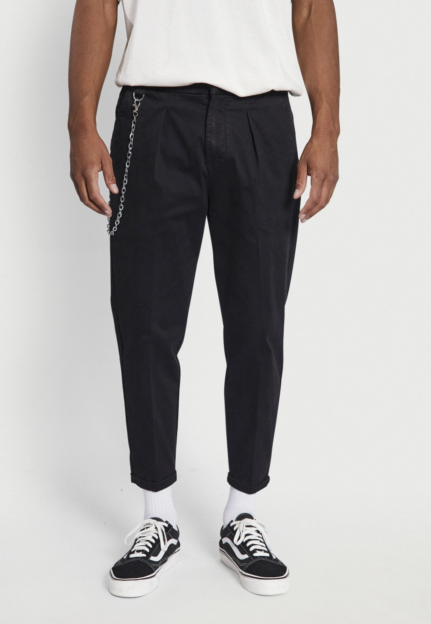 Redefined Rebel Lee Cropped PantsPantaloniBlack Uomo Pantaloni R0622E00V-Q11 3 Redefined Rebel Lee Cropped PantsPantaloniBlack Uomo Pantaloni R0622E00V-Q11