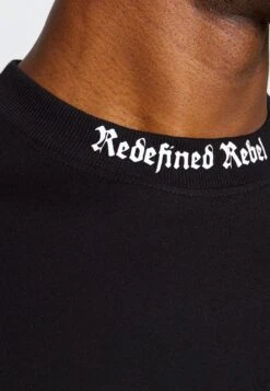 Redefined Rebel Aldo TeeT-Shirt Con StampaBlack Uomo T-shirt E Polo R0622O04H-Q11 13 Redefined Rebel Aldo TeeT-Shirt Con StampaBlack Uomo T-shirt E Polo R0622O04H-Q11 -Anna Field in Italia 32e7c2e002e34b439ff0ce82e4427082