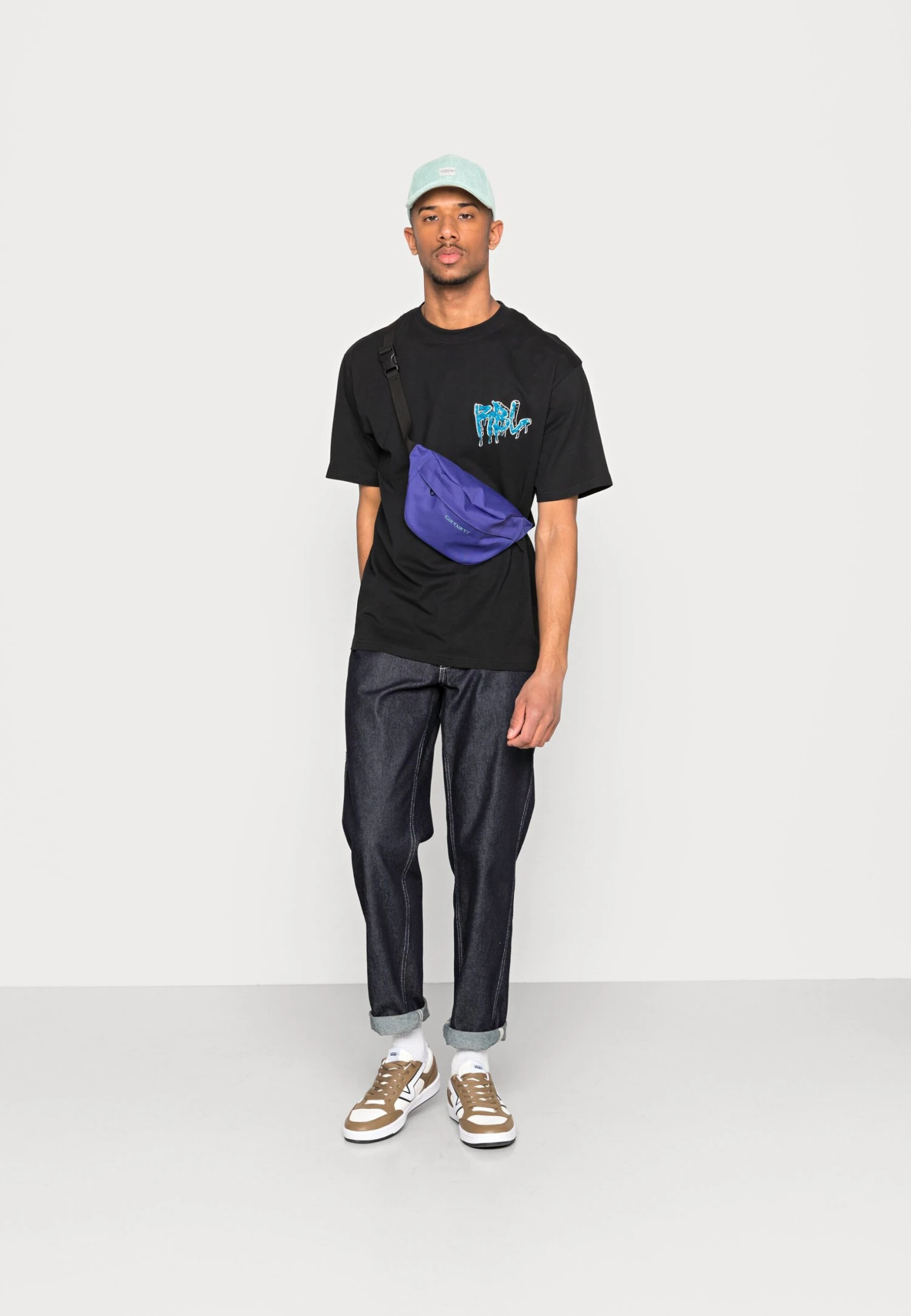 Redefined Rebel Unisex Tobias TeeT-Shirt Con StampaBlack Uomo T-shirt E Polo R06210038-Q11 4 Redefined Rebel Unisex Tobias TeeT-Shirt Con StampaBlack Uomo T-shirt E Polo R06210038-Q11 - immagine 2