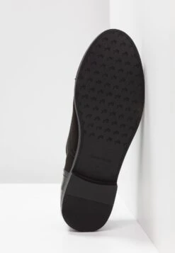 Anna Field StringateBlack Donna Scarpe Piatte AN611E04U-Q11 15 Anna Field StringateBlack Donna Scarpe Piatte AN611E04U-Q11 -Anna Field in Italia 71e927fb61ab4118a6fe96a033589b80