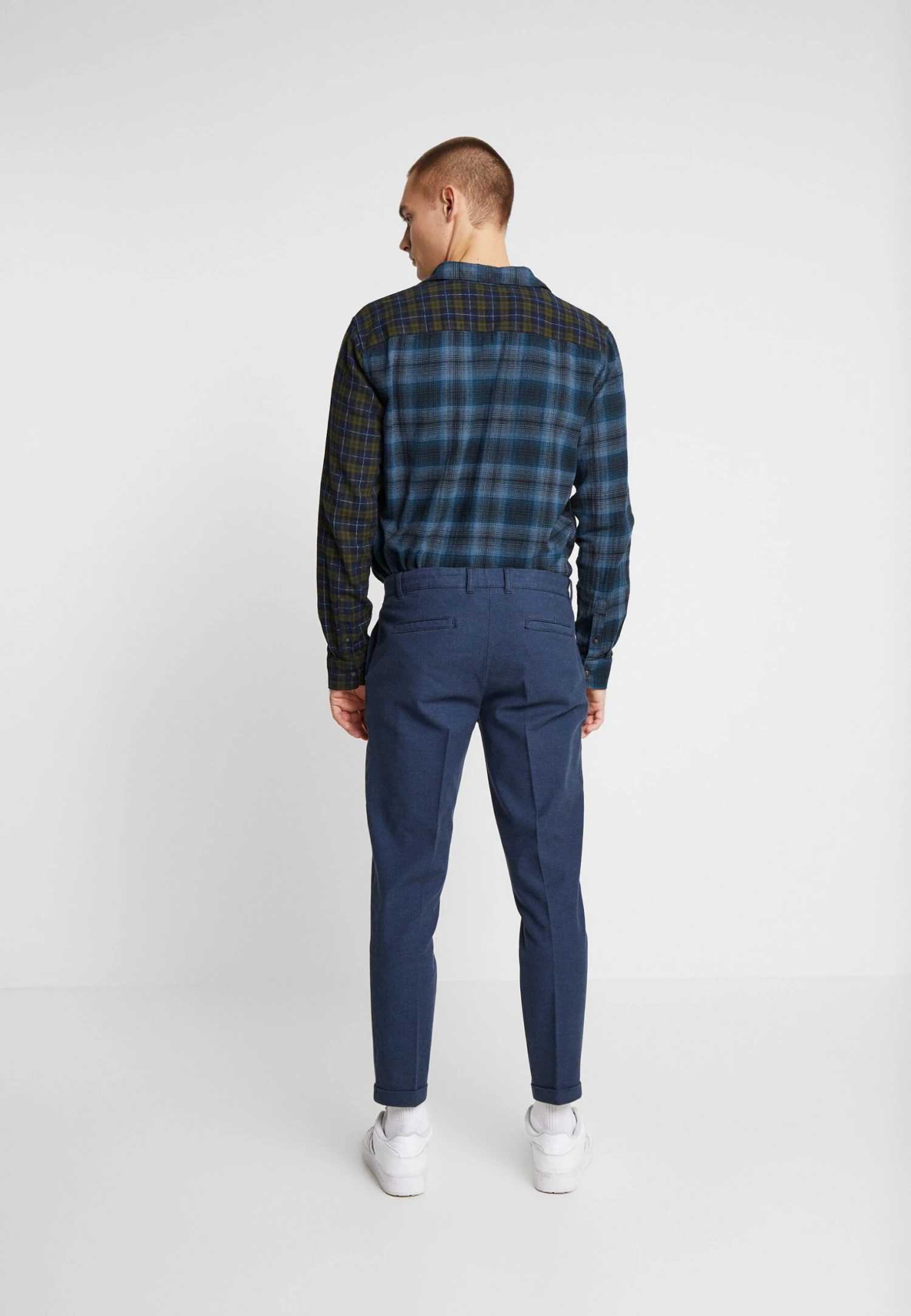 Redefined Rebel RrercanChinoNavy Uomo Pantaloni R0622E00Y-K11 5 Redefined Rebel RrercanChinoNavy Uomo Pantaloni R0622E00Y-K11 - immagine 3