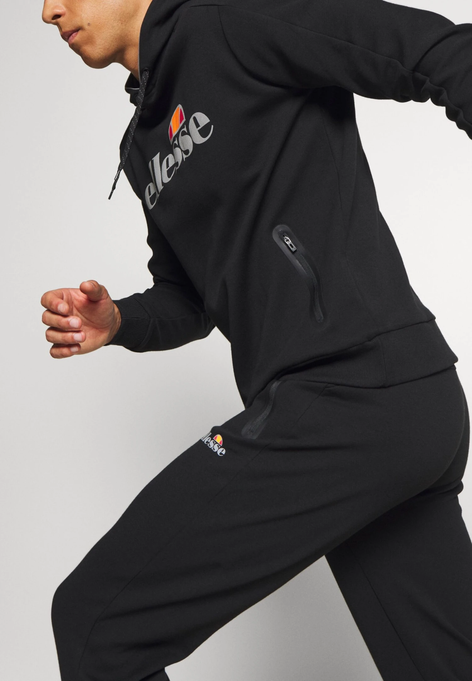 Ellesse Osteria - Pantaloni Sportivi - Black 6 Ellesse Osteria - Pantaloni Sportivi - Black - immagine 4