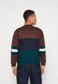 Kaotiko Crew Buttons Willow UnisexFelpaBrown/Navy Uomo Maglieria E Felpe KAI2100HW-O11 10 Kaotiko Crew Buttons Willow UnisexFelpaBrown/Navy Uomo Maglieria E Felpe KAI2100HW-O11 -Anna Field in Italia 7cfd61c6e8c14275abfbe0e898e13b77