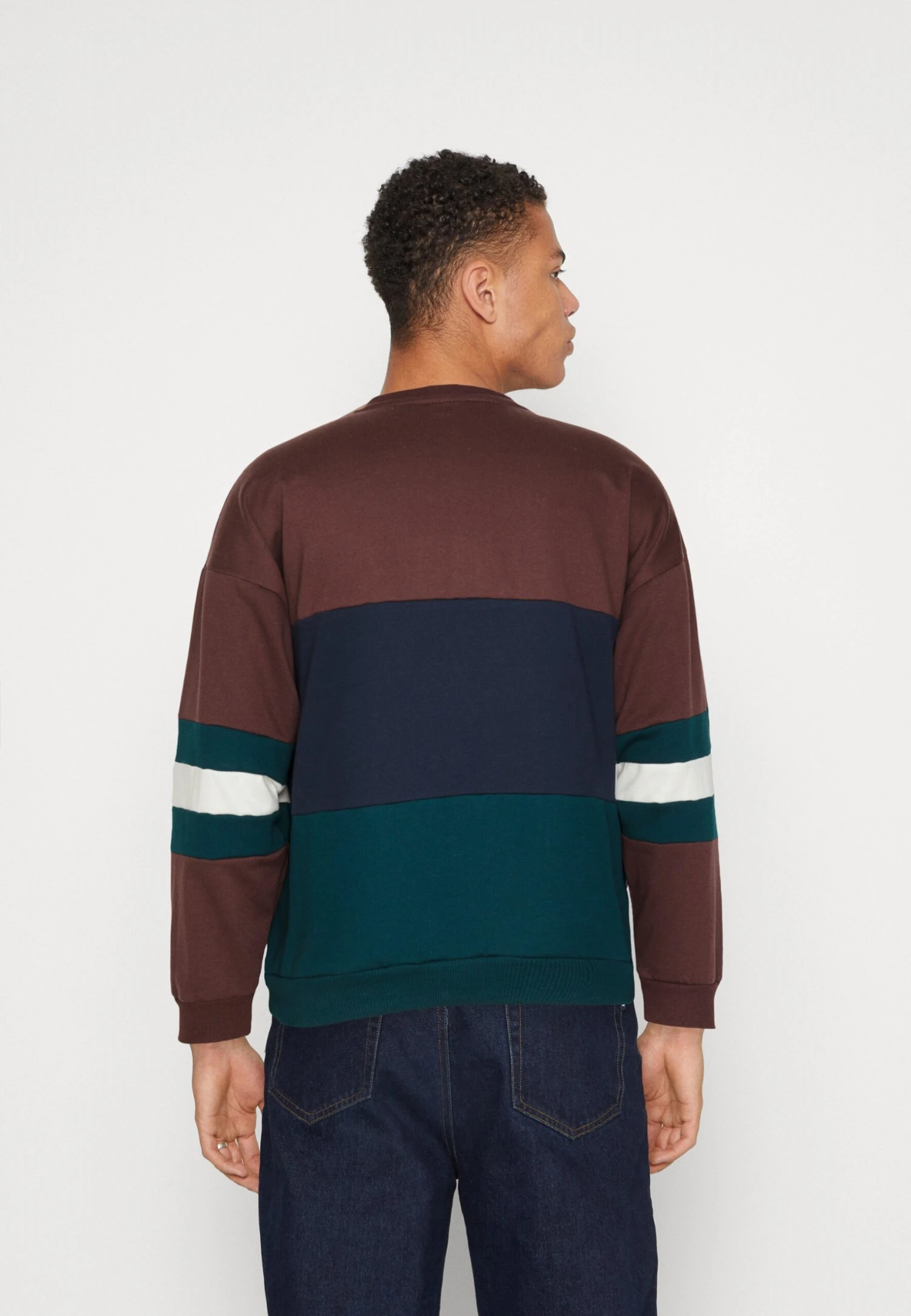 Kaotiko Crew Buttons Willow UnisexFelpaBrown/Navy Uomo Maglieria E Felpe KAI2100HW-O11 5 Kaotiko Crew Buttons Willow UnisexFelpaBrown/Navy Uomo Maglieria E Felpe KAI2100HW-O11 - immagine 3