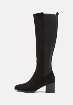 Anna Field in Italia -Anna Field in Italia 80e0c2eba2a44aeea666c6ce218a293e