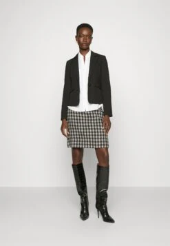 Anna Field BlazerBlack Donna Giacche E Blazer AN621U02B-Q11 -Anna Field in Italia c60dea69f0904efa8b7e02d3943dd20a