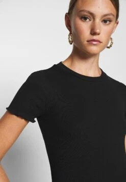 Even&Odd 2 PackT-Shirt BasicBlack/White Donna T-shirt E Top EV421D1FT-Q11 -Anna Field in Italia d6c6704a5a414318bdc4a4bbc78fc95f