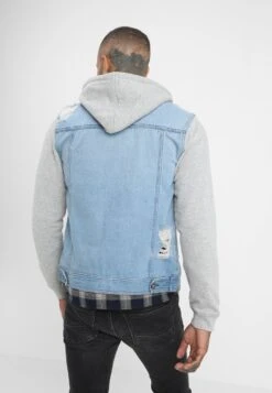 Redefined Rebel Funda JacketGiacca Di JeansLight Denim Uomo Giacche R0622T00V-K11 -Anna Field in Italia e8c4fb2b1e2d4b50ac1d98a7cabb160c