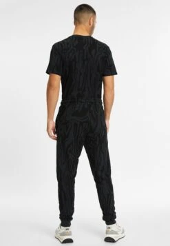 Fila Apparel Biblis AopPantaloni SportiviPhantom Pure Moire Camoflage Aop Uomo Pantaloni 1FI22E04A-Q11 11 Fila Apparel Biblis AopPantaloni SportiviPhantom Pure Moire Camoflage Aop Uomo Pantaloni 1FI22E04A-Q11 -Anna Field in Italia eca154e0db3f43648a8fd46fecc1d1f2