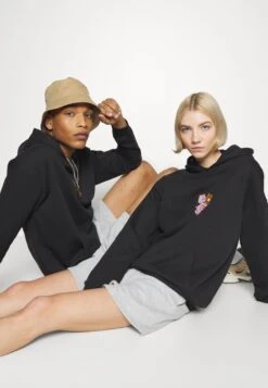 YOURTURN Care Bears UnisexFelpa Con CappuccioBlack Uomo Maglieria E Felpe YO12100WS-Q11 12 YOURTURN Care Bears UnisexFelpa Con CappuccioBlack Uomo Maglieria E Felpe YO12100WS-Q11 -Anna Field in Italia fda2bc2fb54f45ebb61720349e24e8ed