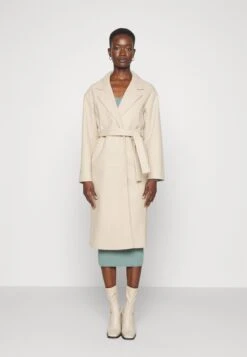 Anna Field Cappotto ClassicoBeige Donna Cappotti AN621U023-A11 -Anna Field in Italia ff30fe3ea2734e85ac00d3672b0fe709